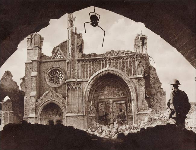Archiwalne Fotografie I wojna światowa - cathedral.jpg